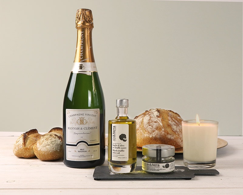 Bouteille de Champagne brut personnalisable avec son duo d'huile et de sel à la truffe Aix&Terra