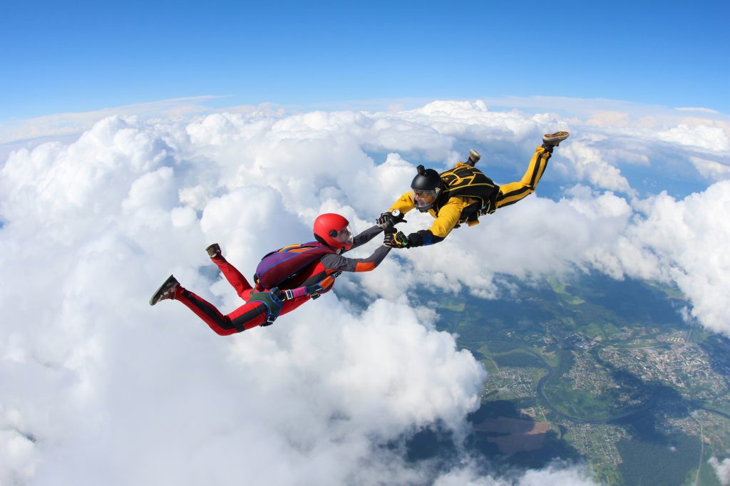 Idée Saint-Valentin originale : le saut en parachute en tandem le jour de la Saint-Valentin !