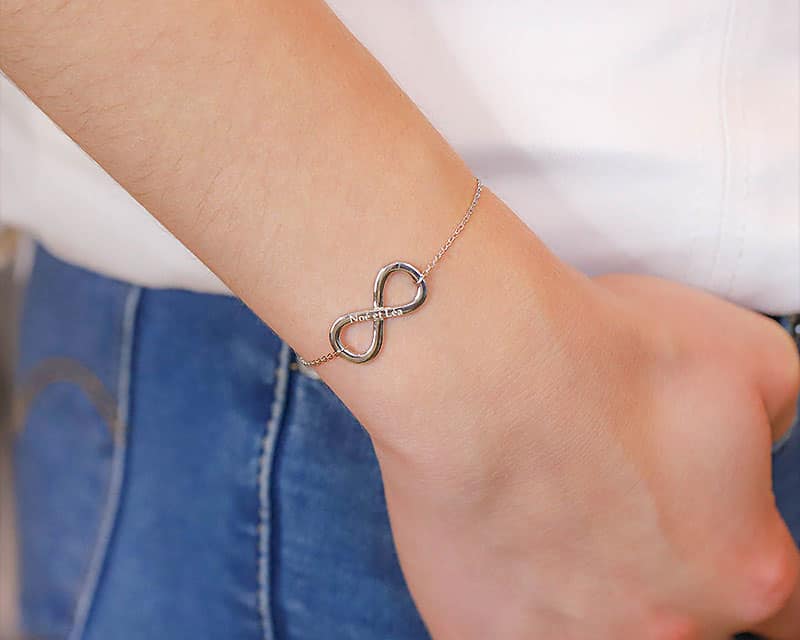 Bracelet infini prénom femme