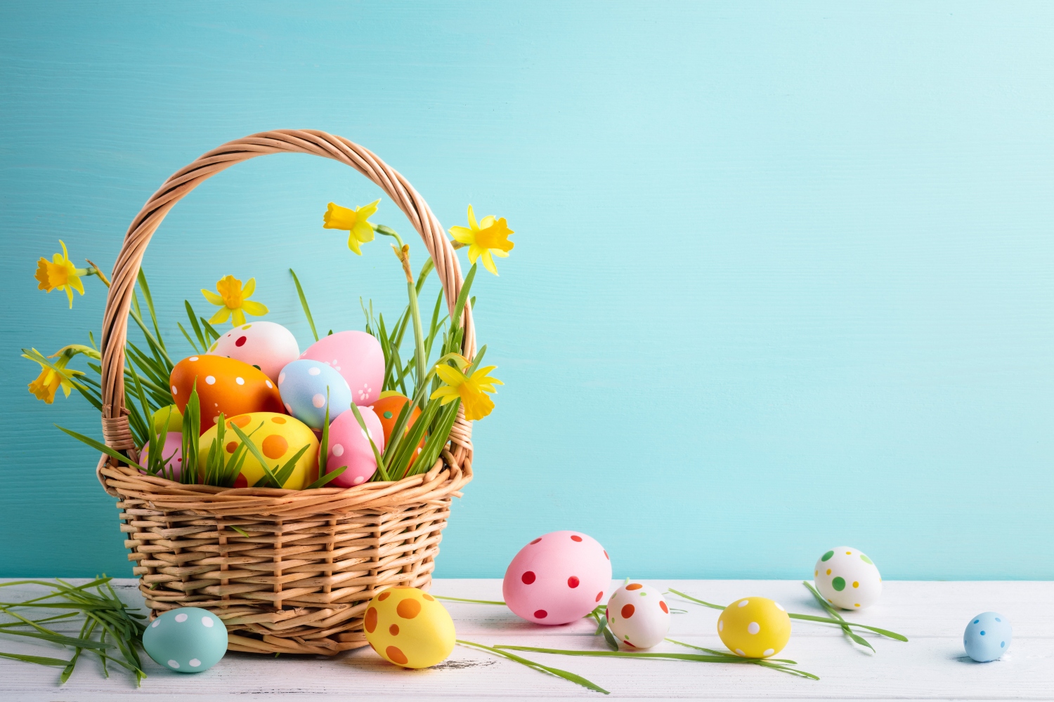 Idée cadeaux de Pâques - Panier d'oeufs de Pâques en chocolat