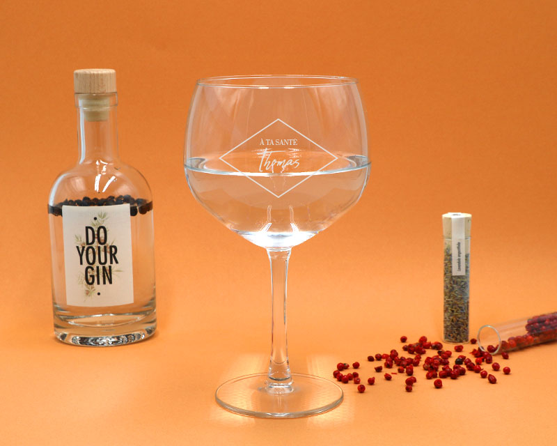 Kit de fabrication de gin et son verre personnalisé