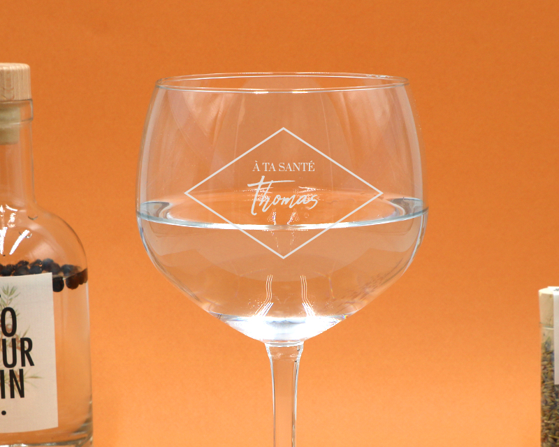 Kit de fabrication de gin et son verre personnalisé