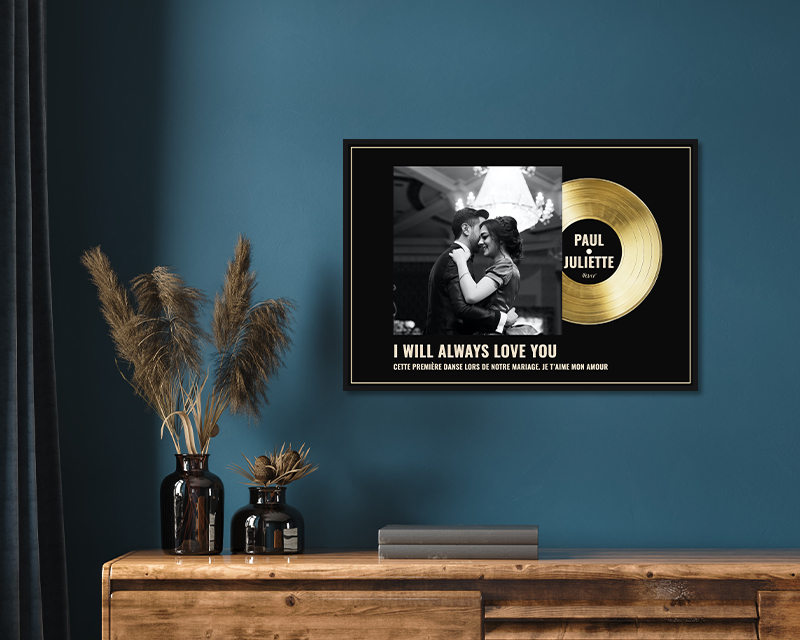 Disque d’or personnalisé avec photo dans son cadre en bois