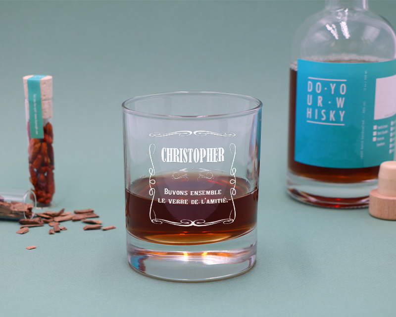 Kit de fabrication de whisky et son verre personnalisé