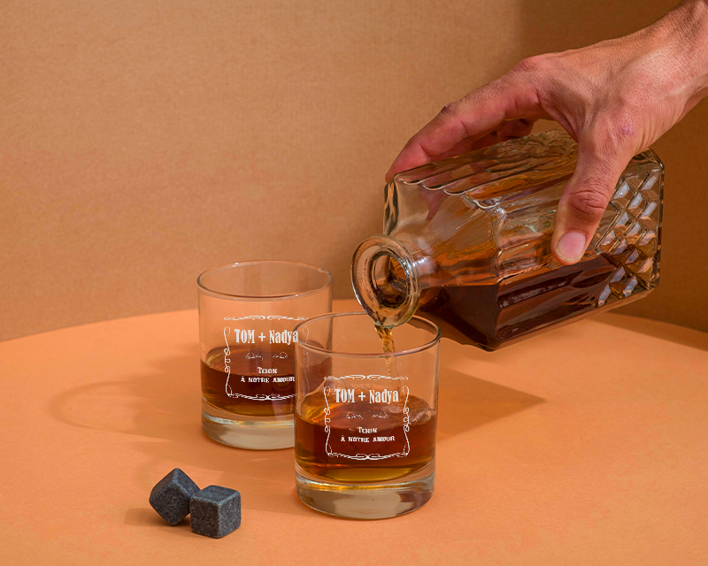 Carafe à whisky et ses deux verres gravés