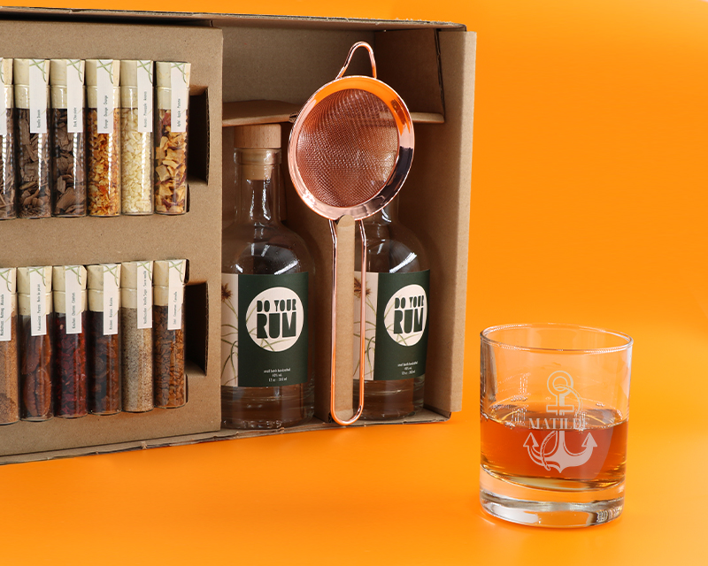 Kit de fabrication de rhum arrangé et son verre personnalisé