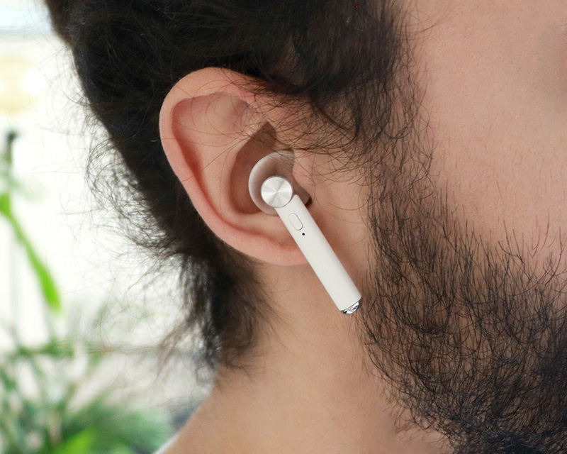 Écouteurs sans fils avec boîtier de recharge personnalisable