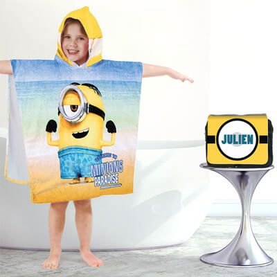 Trousse de toilette personnalisée et sa cape de bain Minions