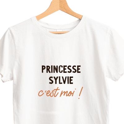 T-shirt blanc personnalisé pour une Sylvie