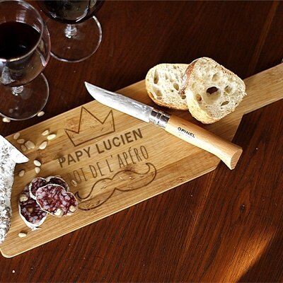 Planche apéro personnalisée en bois - Roi de l'Apéro