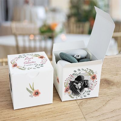 Boîtes à dragées personnalisées avec dragées chocolat et amandes - Mariage bohème
