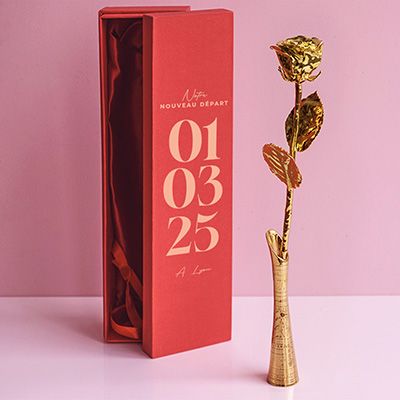 Grande rose en or dans son écrin personnalisable - Date Marquante
