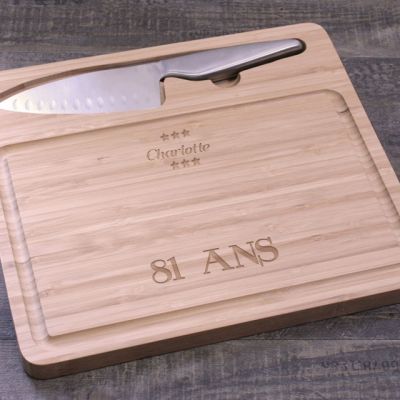 Planche à découper personnalisable avec couteau femme 81 ans