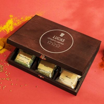 Petit coffret d'épices gravé "Chef étoilé" - 9 épices du monde