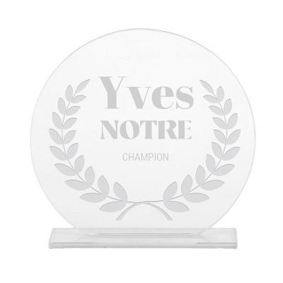 Trophée en verre personnalisé pour un Yves