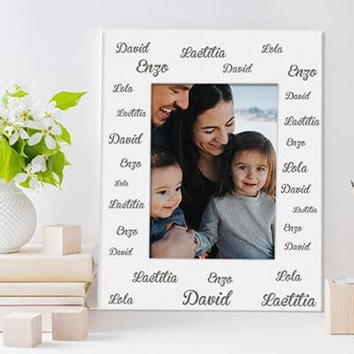 Cadre en métal blanc gravé Personnalisable - Famille Prénoms