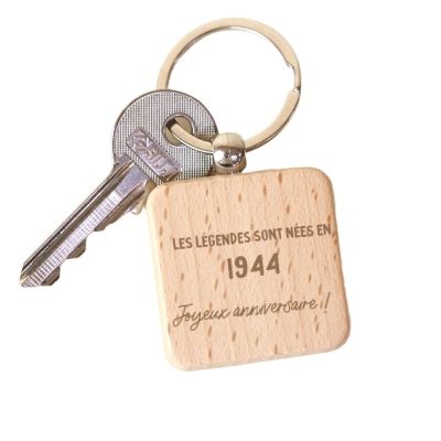 porte-clé en bois message générique homme né en 1944