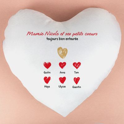 Coussin personnalisé coeur - Mamie et ses petits coeurs