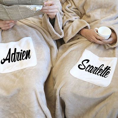 Plaid à manches personnalisé pour deux personnes - Prénoms