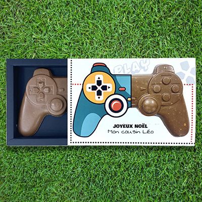 Manette de jeu en chocolat personnalisable