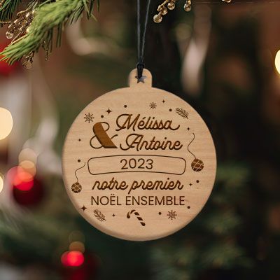 Cadeau Noël en bois personnalisable. Cadeau à suspendre déco en bois gravé.