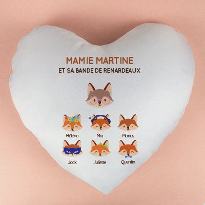 Coussin personnalisé coeur - Mamie Renard et sa meute