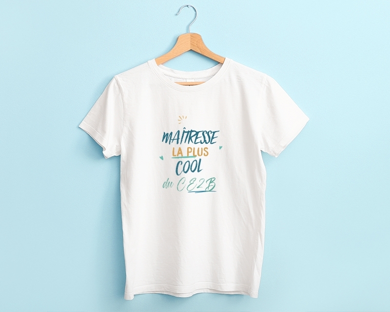 T-Shirt femme personnalisé : Maîtresse la plus...