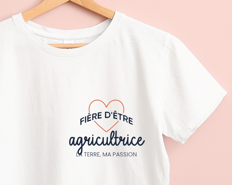 T-shirt Femme personnalisable - Fière d'être agricultrice