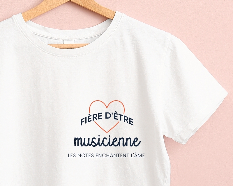 Tee-shirt Femme personnalisable - Fière d'être musicienne