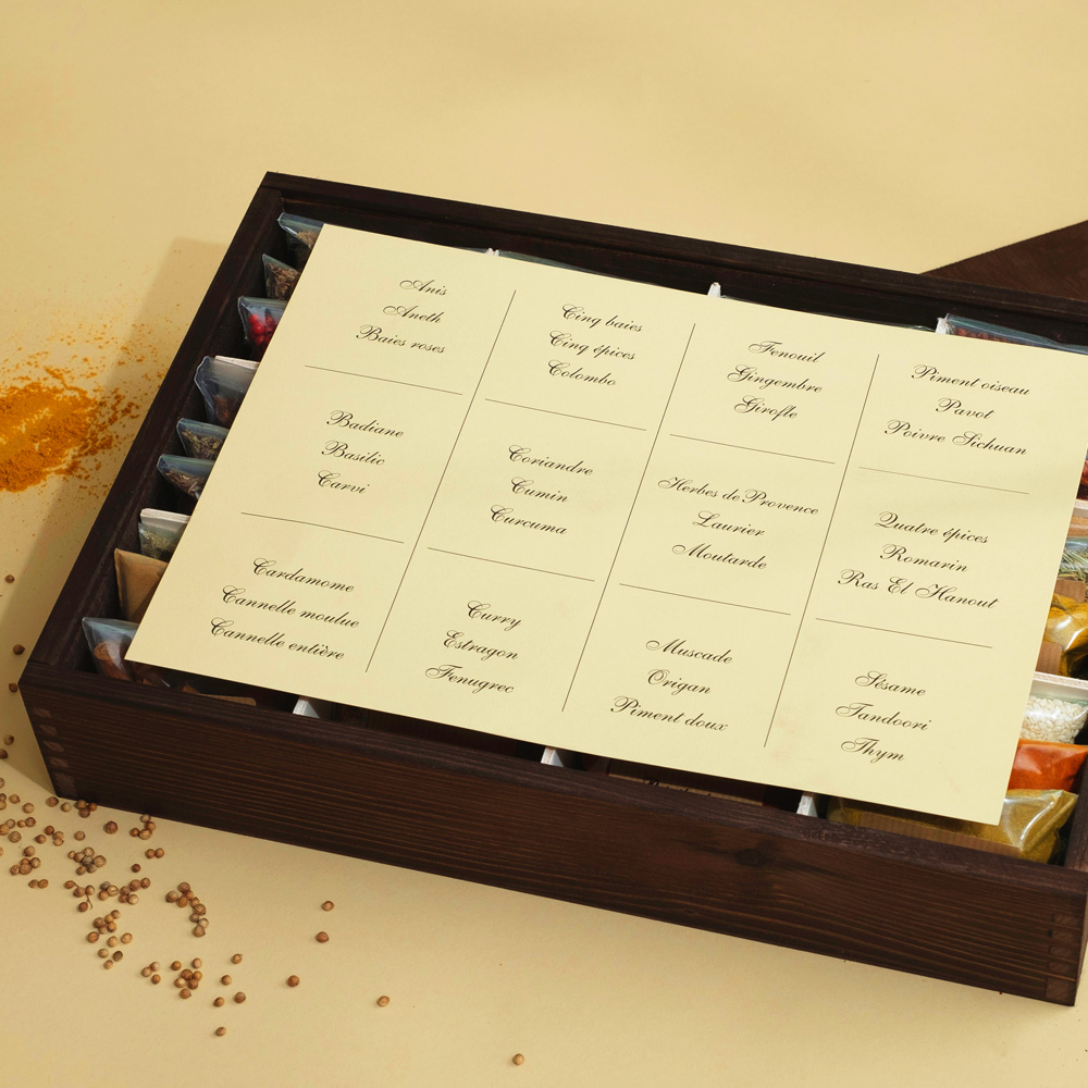 Grand coffret personnalisé de 36 épices du monde - Cadeaux.com
