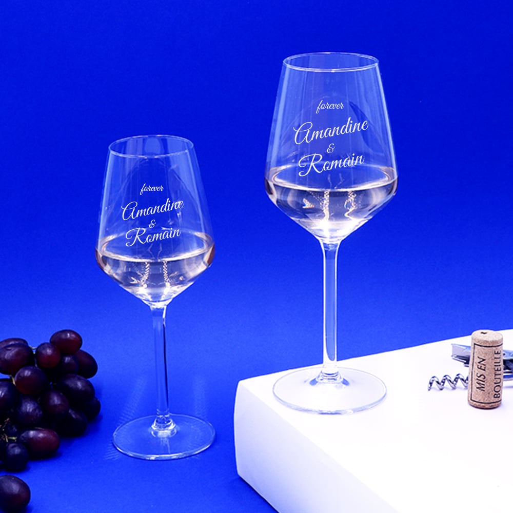 Duo de verres à vin personnalisés - Cadeaux.com