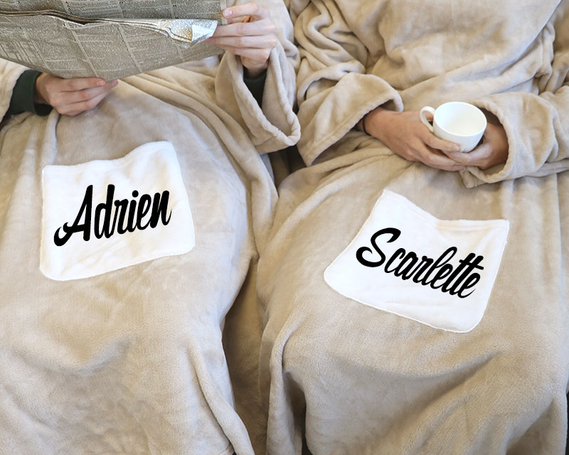 Couverture à manches personnalisée couple - Prénom