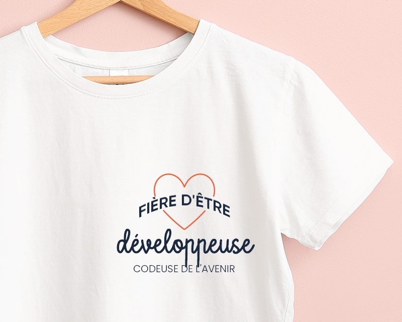 T-shirt Femme personnalisable - Fière d'être développeuse