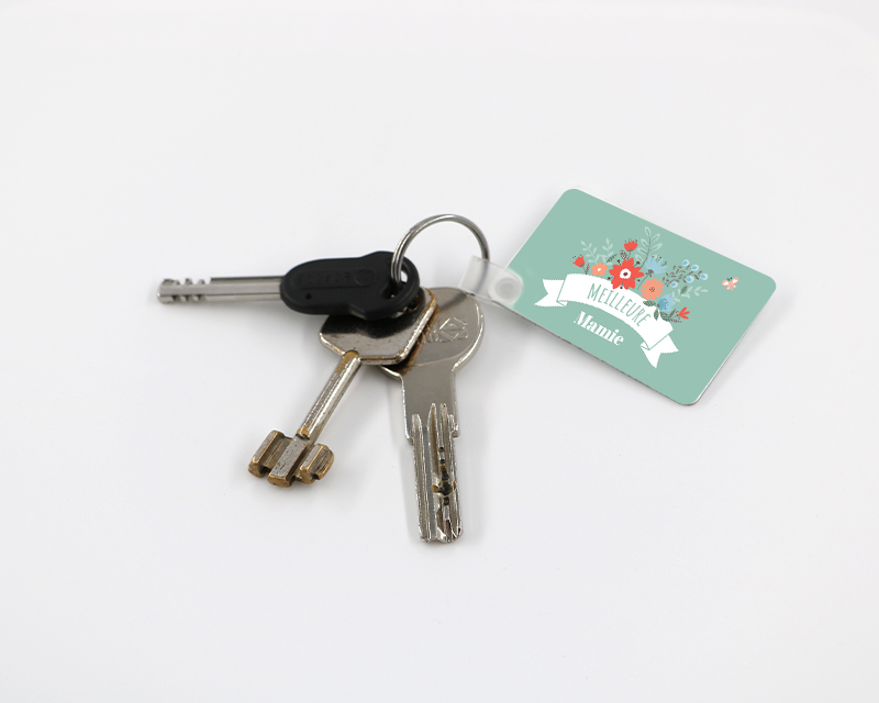 Cadeau personnalisé Fête des grands-mères 2025 : porte-clé photo 'Meilleure Mamie' attaché à un trousseau de clés, design élégant pour usage quotidien.
