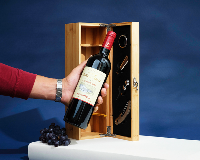 Coffret Sommelier Anniversaire et sa bouteille de Bordeaux