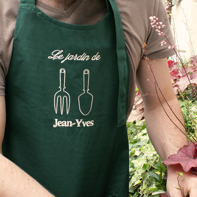 Tablier de jardinage personnalisé brodé - Cadeaux.com