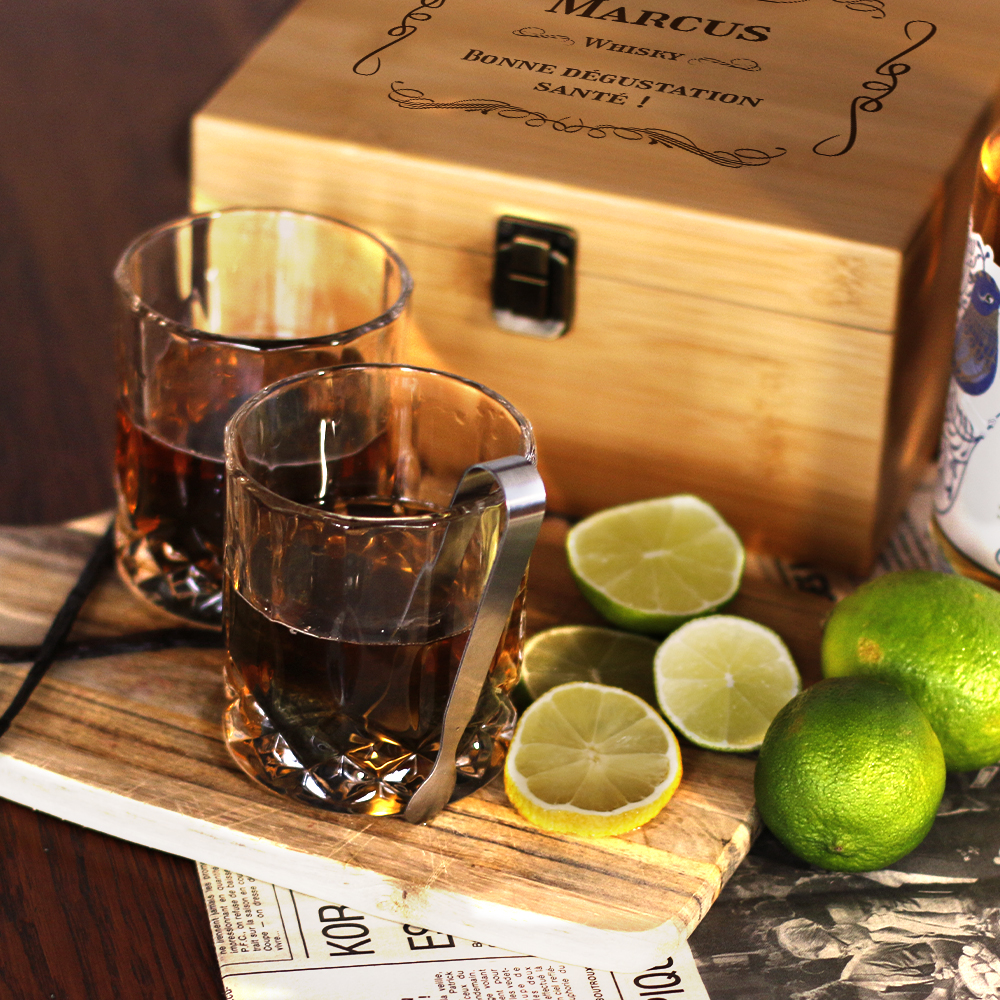 Coffret whisky personnalisé en bois - Cadeaux.com