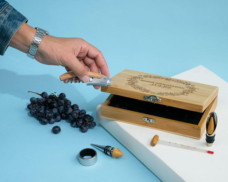 Coffret Sommelier personnalisable et ses accessoires